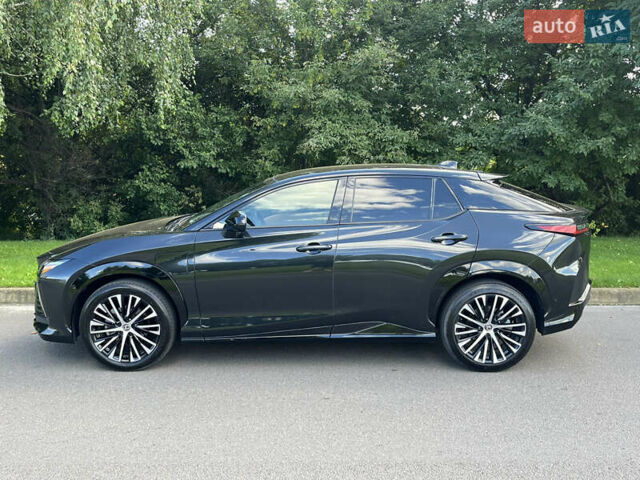 Черный Лексус RZ, объемом двигателя 0 л и пробегом 11 тыс. км за 42500 $, фото 3 на Automoto.ua