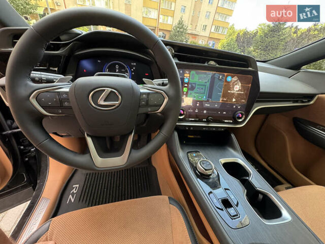 Чорний Лексус RZ, об'ємом двигуна 0 л та пробігом 10 тис. км за 45000 $, фото 16 на Automoto.ua