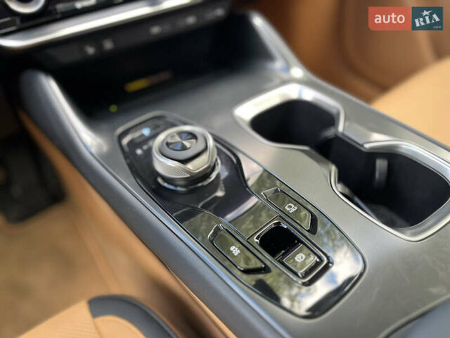 Черный Лексус RZ, объемом двигателя 0 л и пробегом 11 тыс. км за 42500 $, фото 7 на Automoto.ua