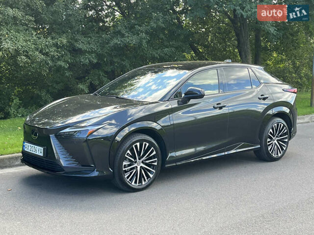 Черный Лексус RZ, объемом двигателя 0 л и пробегом 11 тыс. км за 42500 $, фото 1 на Automoto.ua