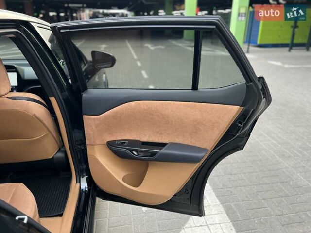Чорний Лексус RZ, об'ємом двигуна 0 л та пробігом 7 тис. км за 52900 $, фото 51 на Automoto.ua