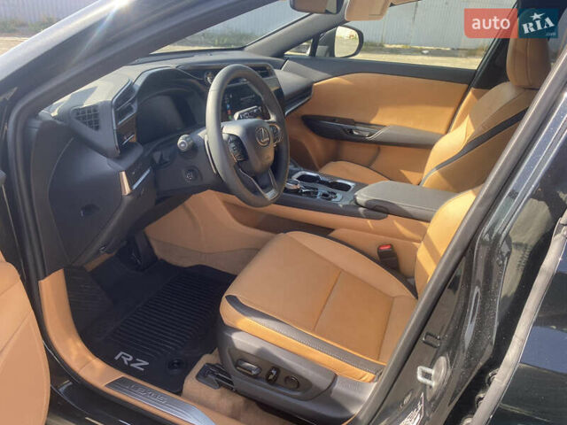 Черный Лексус RZ, объемом двигателя 0 л и пробегом 9 тыс. км за 41000 $, фото 14 на Automoto.ua