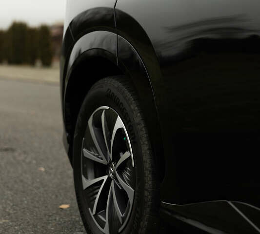 Чорний Лексус RZ, об'ємом двигуна 0 л та пробігом 25 тис. км за 35800 $, фото 17 на Automoto.ua