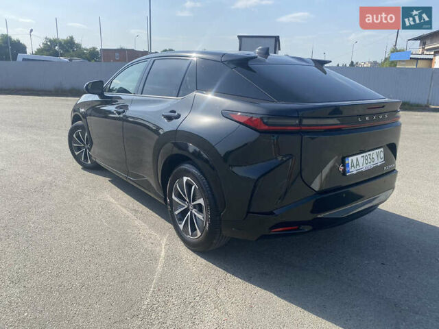 Черный Лексус RZ, объемом двигателя 0 л и пробегом 9 тыс. км за 41000 $, фото 7 на Automoto.ua