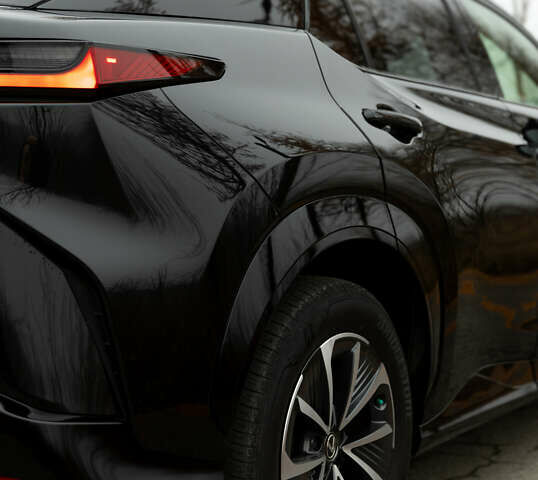 Чорний Лексус RZ, об'ємом двигуна 0 л та пробігом 25 тис. км за 35800 $, фото 13 на Automoto.ua