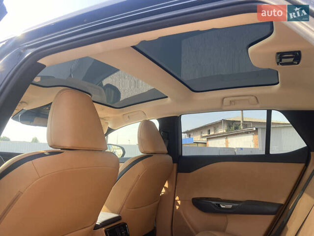 Черный Лексус RZ, объемом двигателя 0 л и пробегом 9 тыс. км за 41000 $, фото 15 на Automoto.ua