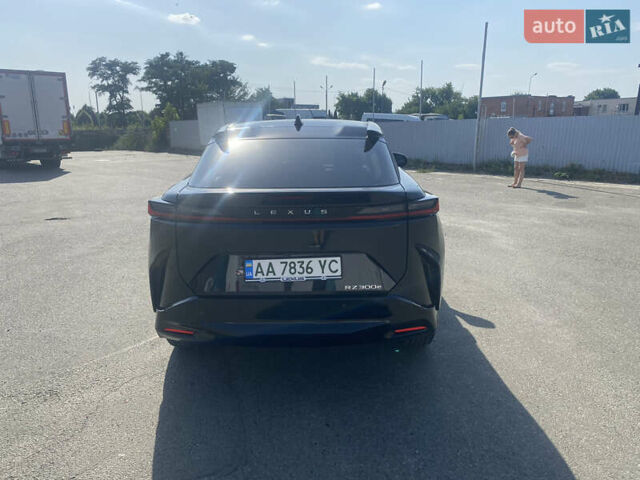 Черный Лексус RZ, объемом двигателя 0 л и пробегом 9 тыс. км за 41000 $, фото 5 на Automoto.ua
