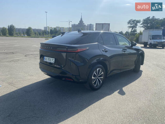 Черный Лексус RZ, объемом двигателя 0 л и пробегом 9 тыс. км за 41000 $, фото 3 на Automoto.ua