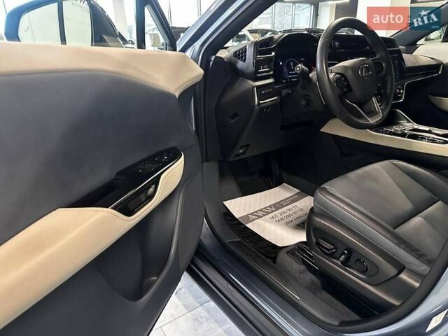 Лексус RZ, объемом двигателя 0 л и пробегом 24 тыс. км за 48900 $, фото 14 на Automoto.ua