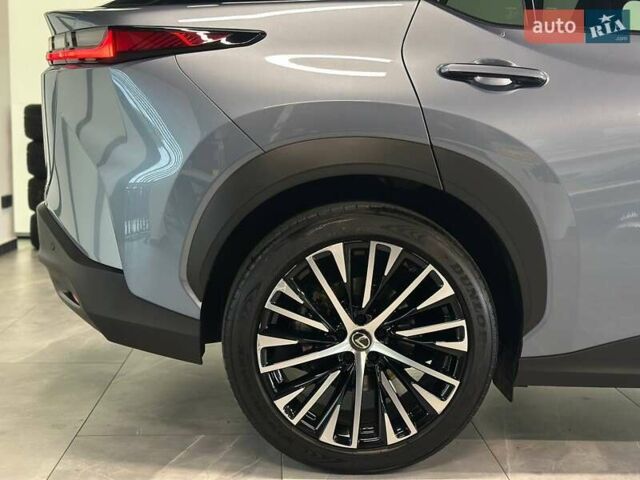 Лексус RZ, объемом двигателя 0 л и пробегом 24 тыс. км за 48900 $, фото 7 на Automoto.ua