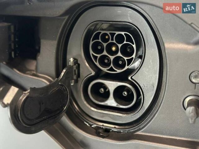 Лексус RZ, объемом двигателя 0 л и пробегом 24 тыс. км за 48900 $, фото 11 на Automoto.ua