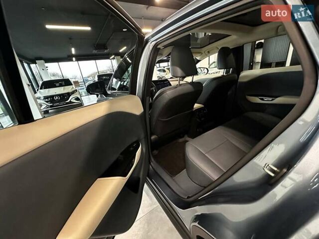 Лексус RZ, объемом двигателя 0 л и пробегом 24 тыс. км за 48900 $, фото 27 на Automoto.ua