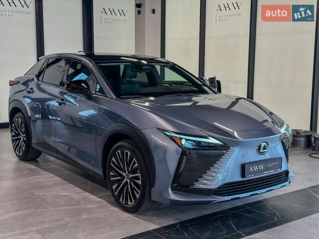 Лексус RZ, объемом двигателя 0 л и пробегом 24 тыс. км за 48900 $, фото 9 на Automoto.ua