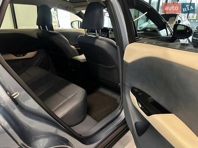 Лексус RZ, объемом двигателя 0 л и пробегом 24 тыс. км за 48900 $, фото 29 на Automoto.ua