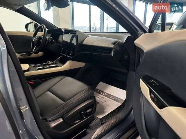 Лексус RZ, объемом двигателя 0 л и пробегом 24 тыс. км за 48900 $, фото 31 на Automoto.ua