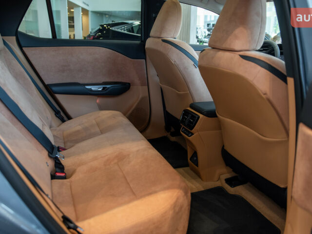 Лексус RZ, объемом двигателя 0 л и пробегом 0 тыс. км за 72976 $, фото 15 на Automoto.ua