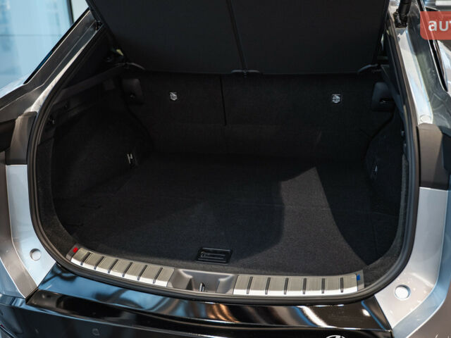 Лексус RZ, объемом двигателя 0 л и пробегом 0 тыс. км за 71976 $, фото 15 на Automoto.ua