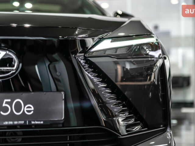 Лексус RZ, объемом двигателя 0 л и пробегом 0 тыс. км за 69773 $, фото 4 на Automoto.ua