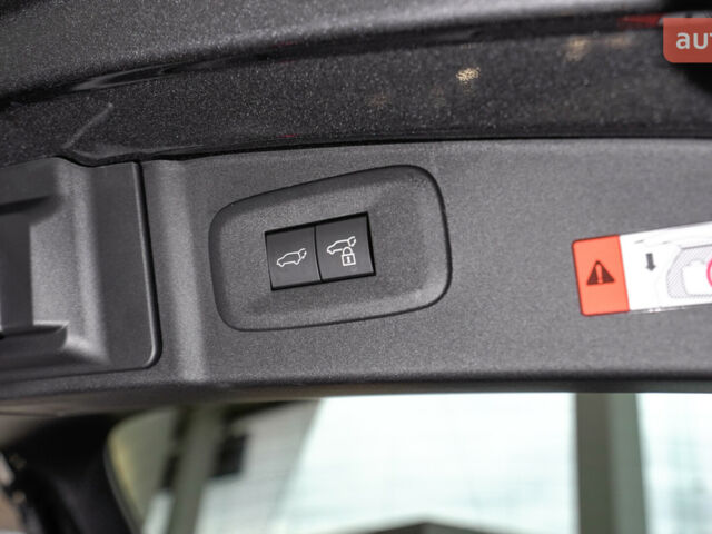 Лексус RZ, объемом двигателя 0 л и пробегом 0 тыс. км за 69773 $, фото 24 на Automoto.ua