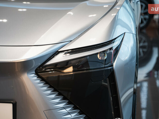 Лексус RZ, объемом двигателя 0 л и пробегом 0 тыс. км за 71976 $, фото 6 на Automoto.ua