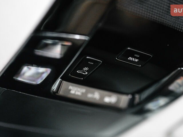 Лексус RZ, объемом двигателя 0 л и пробегом 0 тыс. км за 69773 $, фото 21 на Automoto.ua