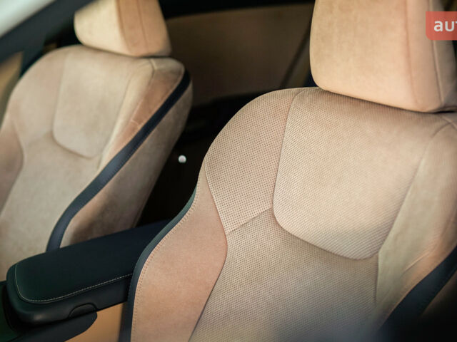 Лексус RZ, об'ємом двигуна 0 л та пробігом 0 тис. км за 74747 $, фото 11 на Automoto.ua