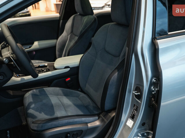 Лексус RZ, объемом двигателя 0 л и пробегом 0 тыс. км за 71976 $, фото 7 на Automoto.ua