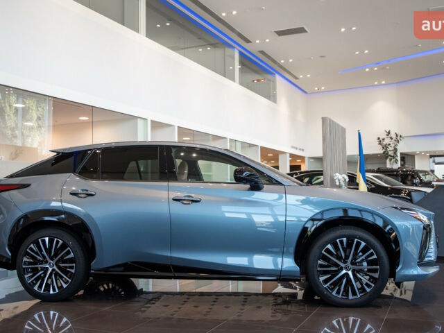 Лексус RZ, объемом двигателя 0 л и пробегом 0 тыс. км за 72976 $, фото 2 на Automoto.ua