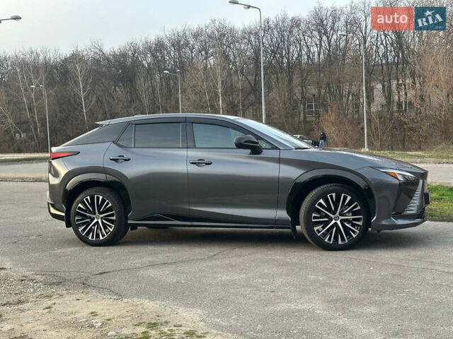 Серый Лексус RZ, объемом двигателя 0 л и пробегом 7 тыс. км за 54850 $, фото 6 на Automoto.ua