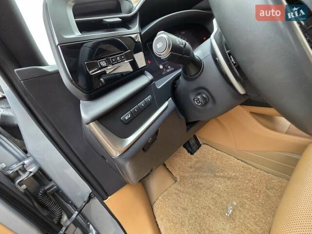 Серый Лексус RZ, объемом двигателя 0 л и пробегом 15 тыс. км за 37777 $, фото 45 на Automoto.ua