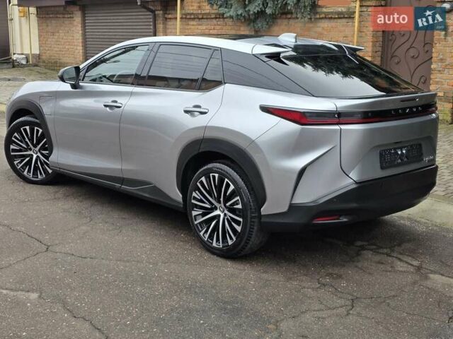 Серый Лексус RZ, объемом двигателя 0 л и пробегом 15 тыс. км за 37777 $, фото 23 на Automoto.ua