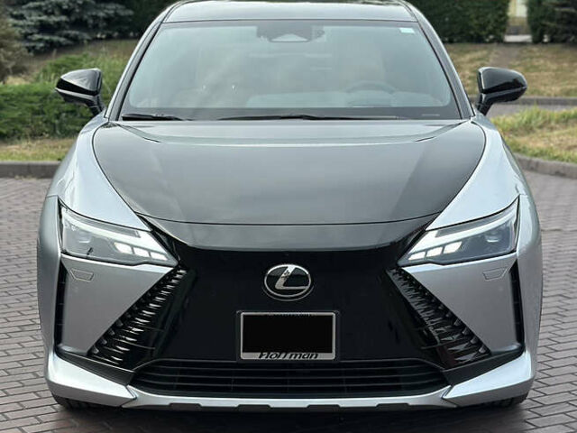 Серый Лексус RZ, объемом двигателя 0 л и пробегом 8 тыс. км за 47000 $, фото 8 на Automoto.ua