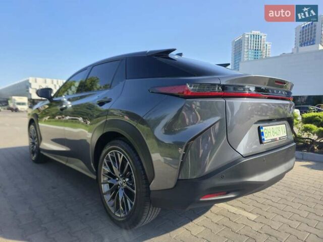 Сірий Лексус RZ, об'ємом двигуна 0 л та пробігом 17 тис. км за 39900 $, фото 19 на Automoto.ua