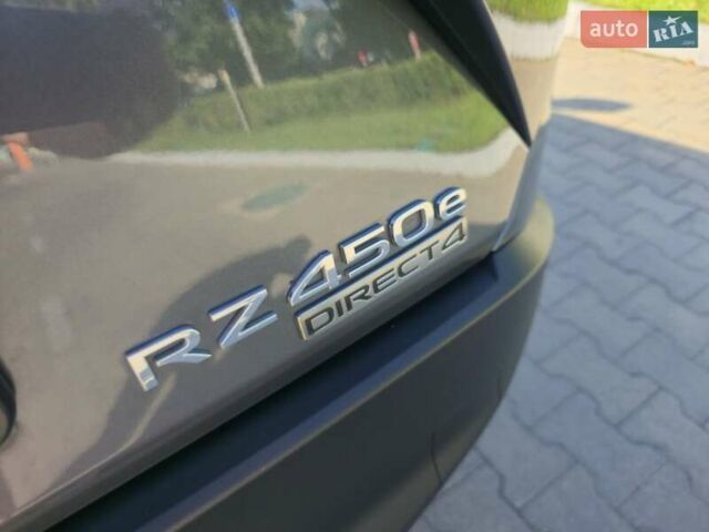 Сірий Лексус RZ, об'ємом двигуна 0 л та пробігом 17 тис. км за 39900 $, фото 42 на Automoto.ua