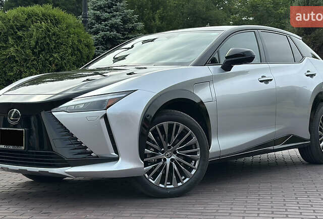 Серый Лексус RZ, объемом двигателя 0 л и пробегом 8 тыс. км за 47000 $, фото 4 на Automoto.ua