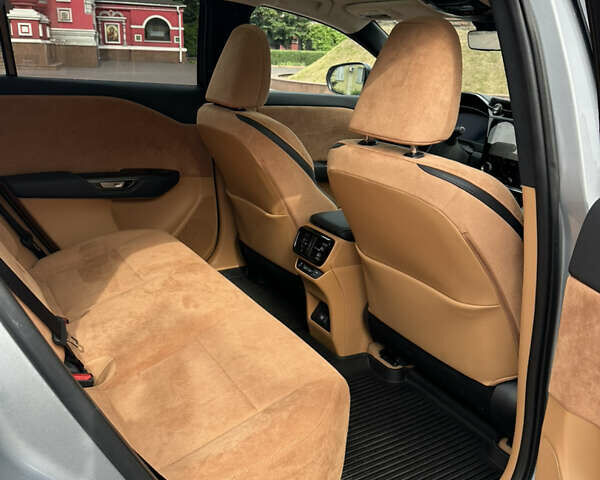 Серый Лексус RZ, объемом двигателя 0 л и пробегом 8 тыс. км за 47000 $, фото 30 на Automoto.ua