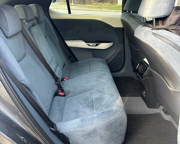 Серый Лексус RZ, объемом двигателя 0 л и пробегом 7 тыс. км за 54850 $, фото 35 на Automoto.ua