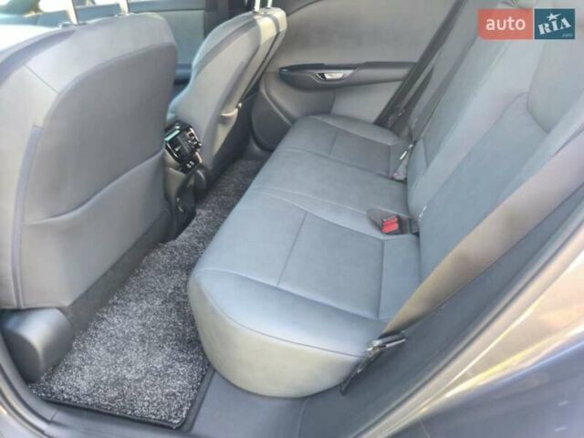 Сірий Лексус RZ, об'ємом двигуна 0 л та пробігом 17 тис. км за 39900 $, фото 33 на Automoto.ua