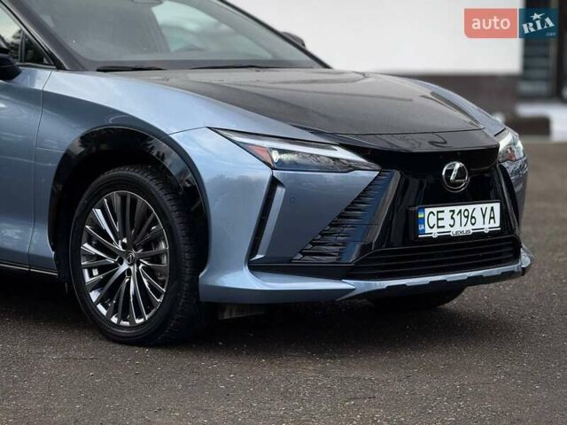 Серый Лексус RZ, объемом двигателя 0 л и пробегом 9 тыс. км за 45900 $, фото 2 на Automoto.ua