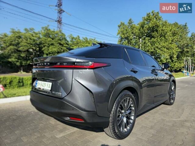 Сірий Лексус RZ, об'ємом двигуна 0 л та пробігом 17 тис. км за 39900 $, фото 21 на Automoto.ua