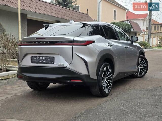 Серый Лексус RZ, объемом двигателя 0 л и пробегом 15 тыс. км за 37777 $, фото 19 на Automoto.ua