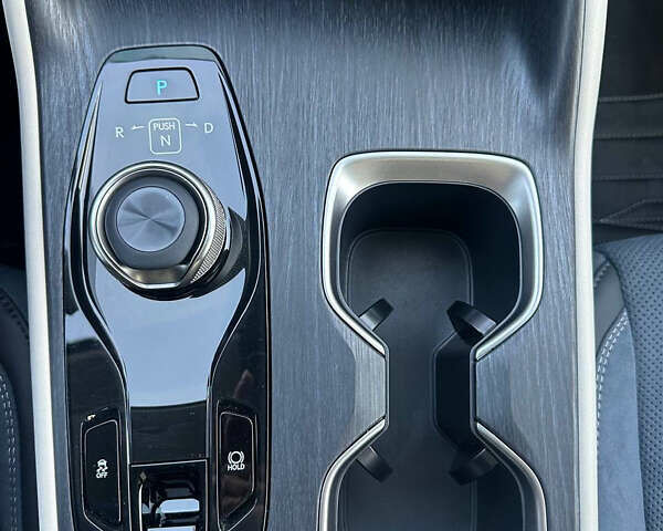 Серый Лексус RZ, объемом двигателя 0 л и пробегом 7 тыс. км за 54850 $, фото 26 на Automoto.ua