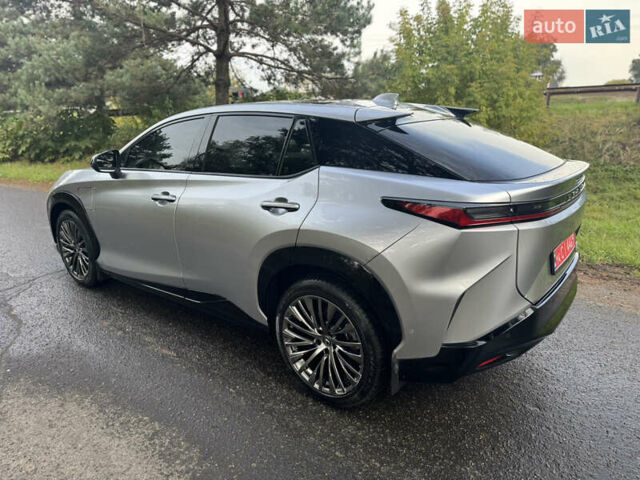Лексус RZ 2023 у Львові на Automoto.ua Сірий Лексус RZ, об'ємом двигуна 0 л та пробігом 18 тис. км за 38700 $, фото 4 на Automoto.ua