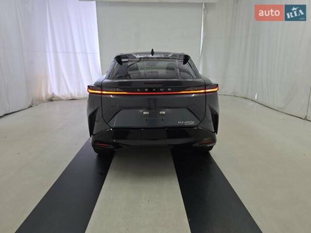 Серый Лексус RZ, объемом двигателя 0 л и пробегом 17 тыс. км за 54000 $, фото 2 на Automoto.ua