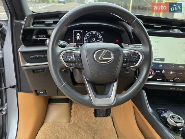 Серый Лексус RZ, объемом двигателя 0 л и пробегом 15 тыс. км за 37777 $, фото 41 на Automoto.ua