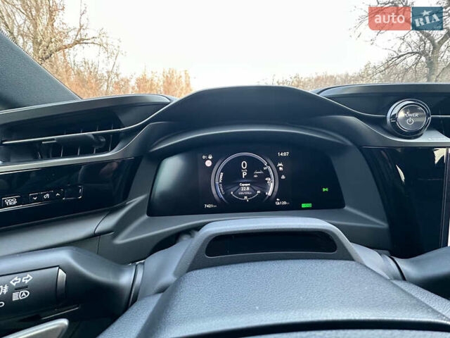 Серый Лексус RZ, объемом двигателя 0 л и пробегом 7 тыс. км за 54850 $, фото 23 на Automoto.ua