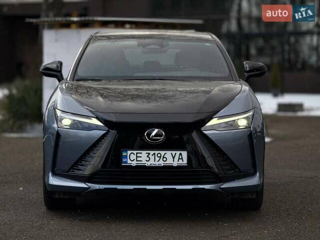 Серый Лексус RZ, объемом двигателя 0 л и пробегом 9 тыс. км за 45900 $, фото 4 на Automoto.ua