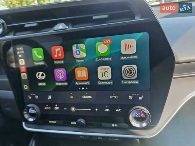 Сірий Лексус RZ, об'ємом двигуна 0 л та пробігом 17 тис. км за 39900 $, фото 52 на Automoto.ua