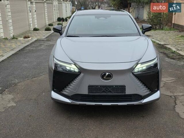 Серый Лексус RZ, объемом двигателя 0 л и пробегом 15 тыс. км за 37777 $, фото 1 на Automoto.ua