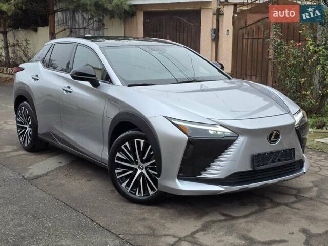 Серый Лексус RZ, объемом двигателя 0 л и пробегом 15 тыс. км за 37777 $, фото 10 на Automoto.ua